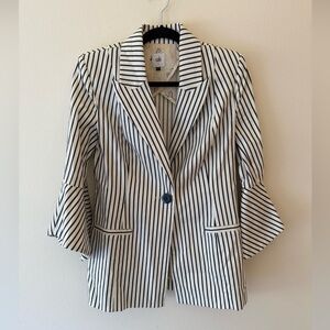 NWOT CABI Chic Striped Women's Blazer horse print inside